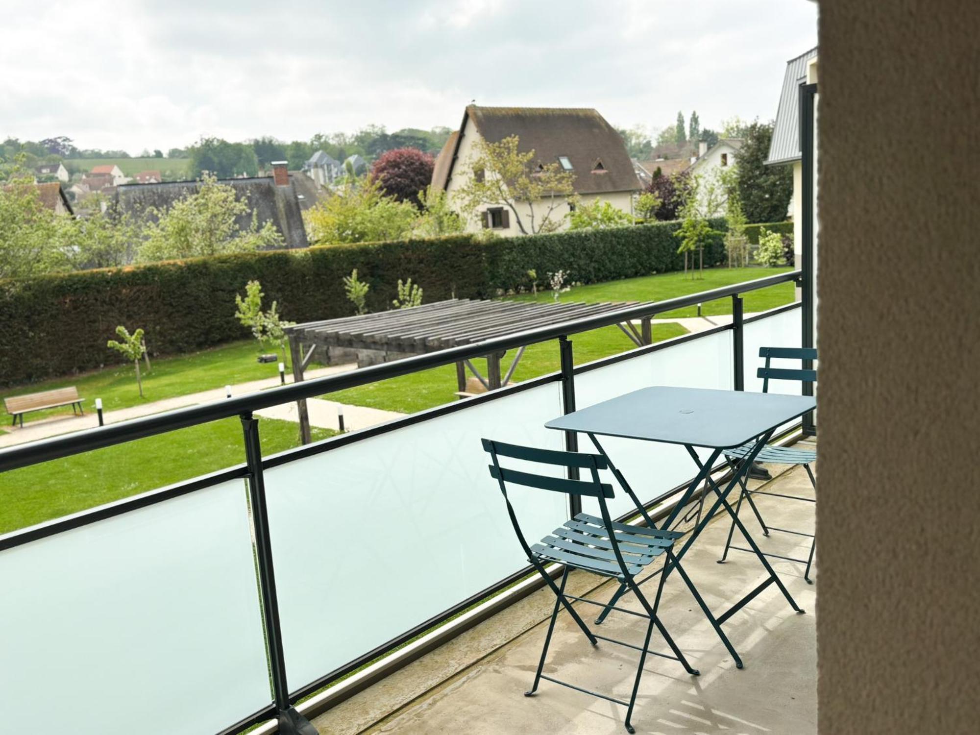 Les Boreales - Appart'Hotel & Restaurant Villers-sur-Mer Exterior photo